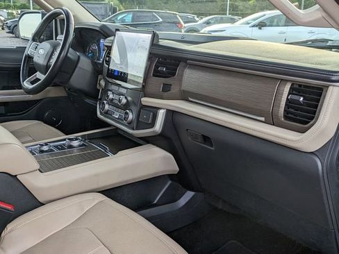 Used 2023 Ford Expedition Limited image 34
