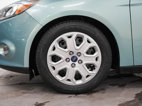 Used 2012 Ford Focus SE FWD image 25