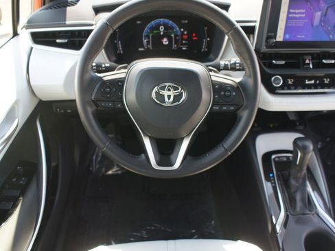 Used 2023 Toyota Corolla XSE image 5