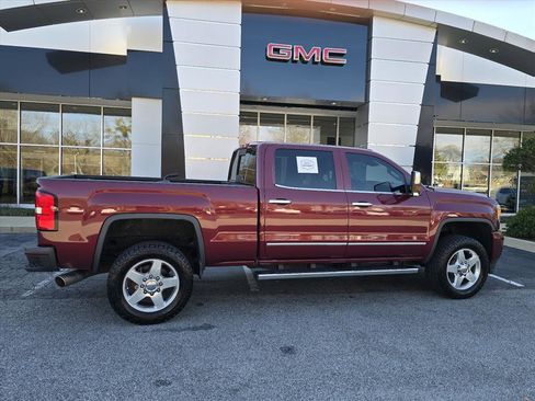 Used 2015 GMC Sierra 2500 Denali w/ Duramax Plus Package image 2