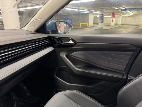 New 2025 Volkswagen Jetta SEL image 32