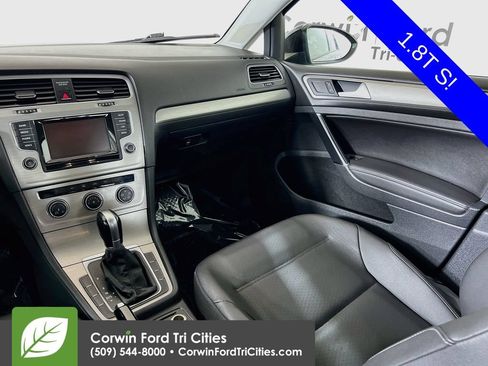 Used 2015 Volkswagen Golf S FWD image 24