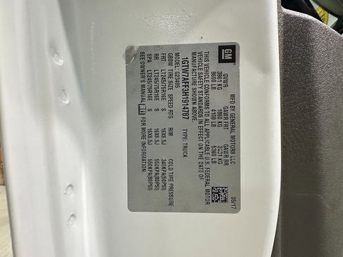 Used 2017 GMC Savana 2500 image 22