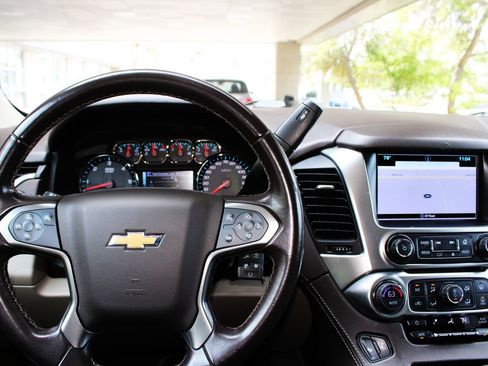 Used 2020 Chevrolet Tahoe LT image 32