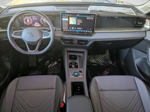 New 2026 Volkswagen Tiguan SE image 13