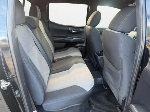 Used 2020 Toyota Tacoma TRD Off-Road image 29