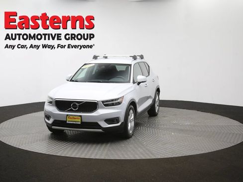 Used 2021 Volvo XC40 T4 Momentum FWD image 52
