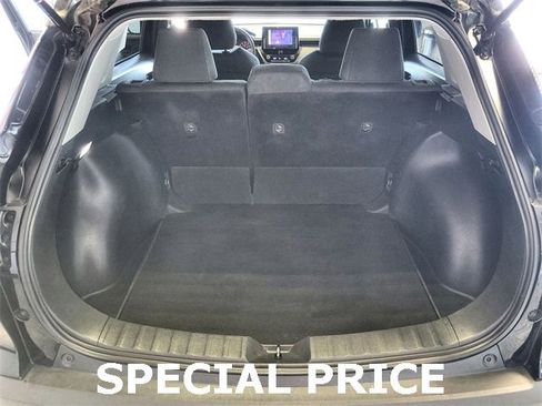 Used 2024 Toyota Corolla Cross LE image 23
