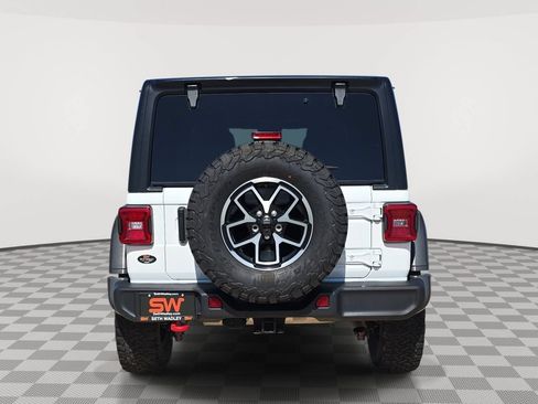 Used 2024 Jeep Wrangler Unlimited Rubicon AWD/4WD image 6
