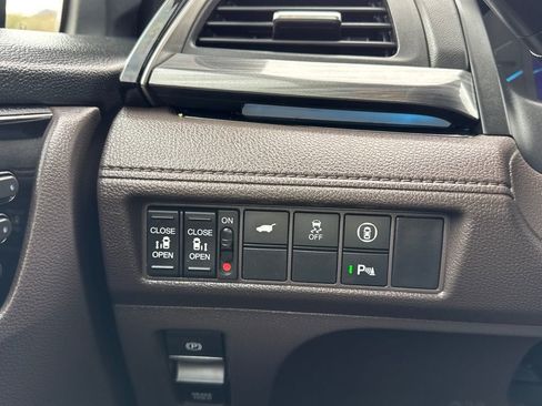 Used 2021 Honda Odyssey Elite image 55