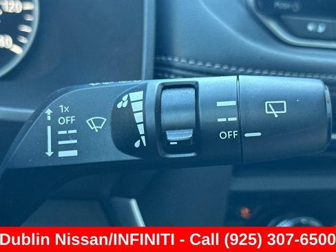 Used 2024 Nissan Rogue SV FWD image 38