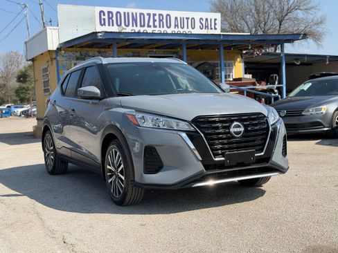 Used 2023 Nissan Kicks SV image 1