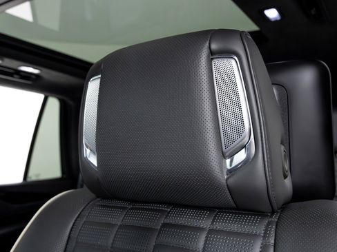 Used 2023 Cadillac Escalade V image 10