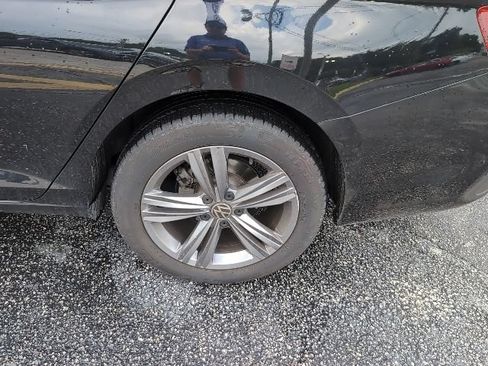 Used 2023 Volkswagen Jetta SE w/ Panoramic Sunroof Package FWD image 7