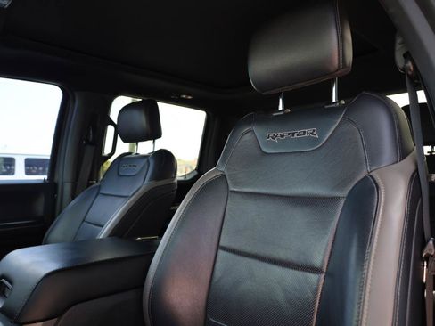 Used 2018 Ford F150 Raptor w/ Equipment Group 802A Luxury AWD/4WD image 6