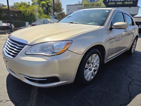 Used 2014 Chrysler 200 LX FWD image 11
