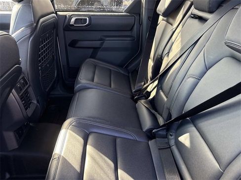 New 2025 Ford Bronco Badlands image 18