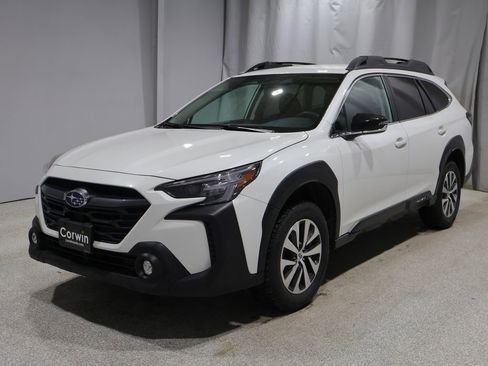 Used 2025 Subaru Outback Premium AWD/4WD image 6