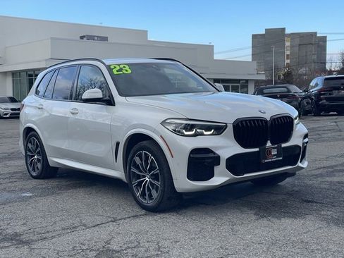 Certified 2023 BMW X5 xDrive40i w/ M Sport Package image 3