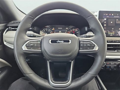 Used 2023 Jeep Compass Limited w/ Sun and Sound Group image 31