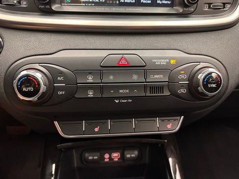 Used 2016 Kia Sorento EX w/ EX Premium Package AWD/4WD image 13