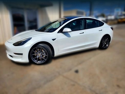 Used 2021 Tesla Model 3 Long Range AWD/4WD image 9