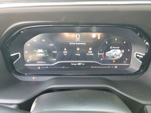 Used 2023 GMC Yukon Denali image 12