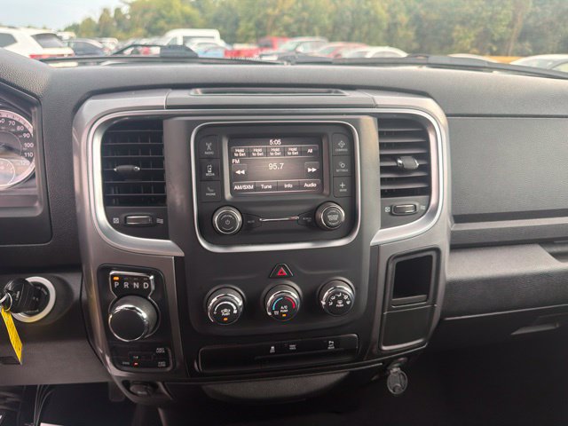 Used 2024 RAM 1500 Warlock AWD/4WD image 14