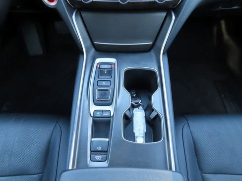 Certified 2019 Honda Accord Touring image 24