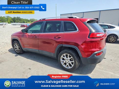 Used 2017 Jeep Cherokee Latitude FWD image 3