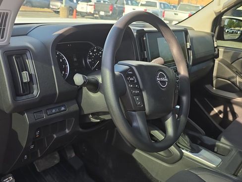 Used 2025 Nissan Frontier S image 10