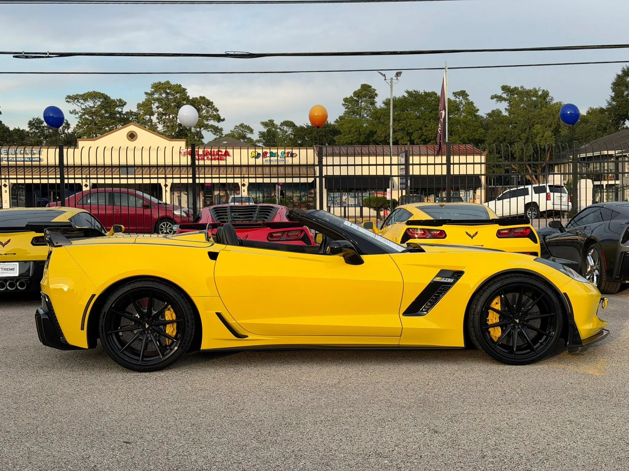 Used 2016 Chevrolet Corvette Z06 w/ 3LZ Preferred Equipment Group RWD image 11
