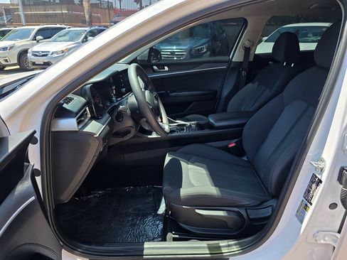 Used 2021 Kia K5 LXS FWD image 19