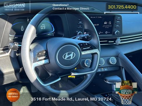 Certified 2025 Hyundai Elantra SE image 9