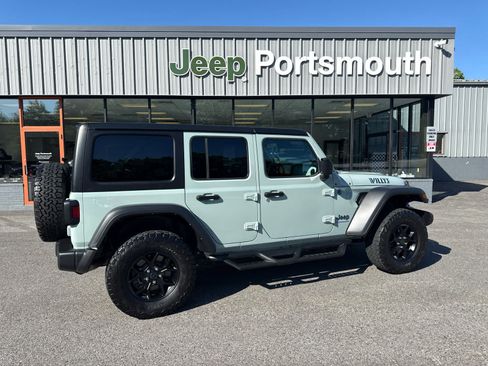 Used 2024 Jeep Wrangler Unlimited AWD/4WD image 2