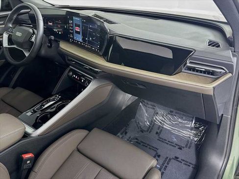 Certified 2025 Audi Q5 Premium Plus w/ Premium Plus AWD/4WD image 27