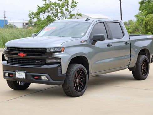 Used 2020 Chevrolet Silverado 1500 LT Trail Boss AWD/4WD image 3