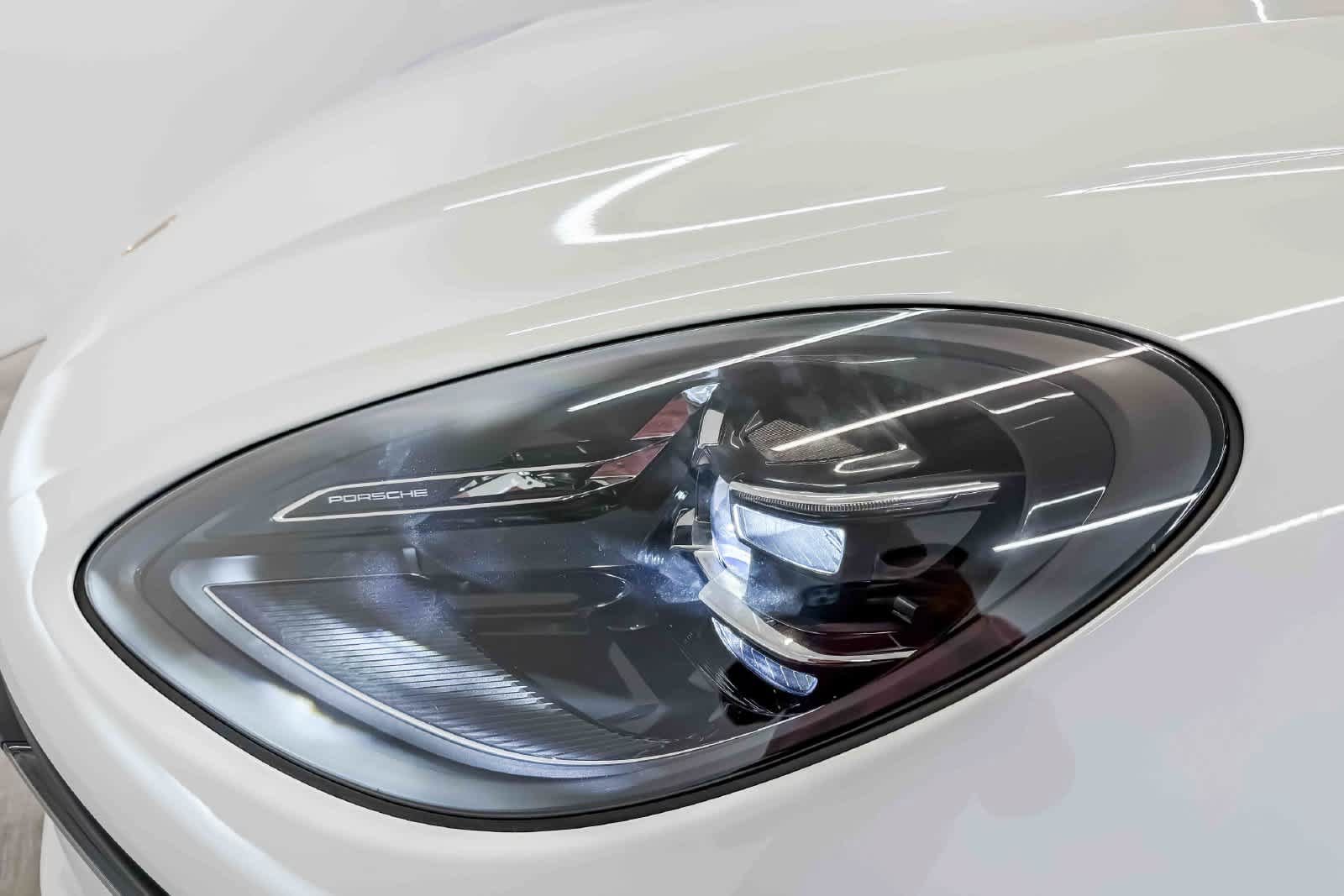 Certified 2026 Porsche Macan AWD/4WD image 15