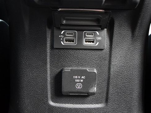 Used 2018 Jeep Wrangler Unlimited Rubicon w/ Dual Top Group image 27