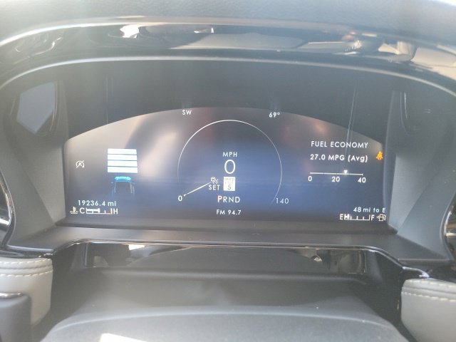 Certified 2024 Lincoln Corsair AWD image 33