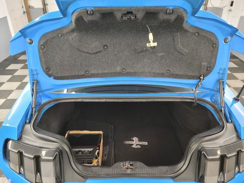 Used 2010 Ford Mustang GT RWD image 15