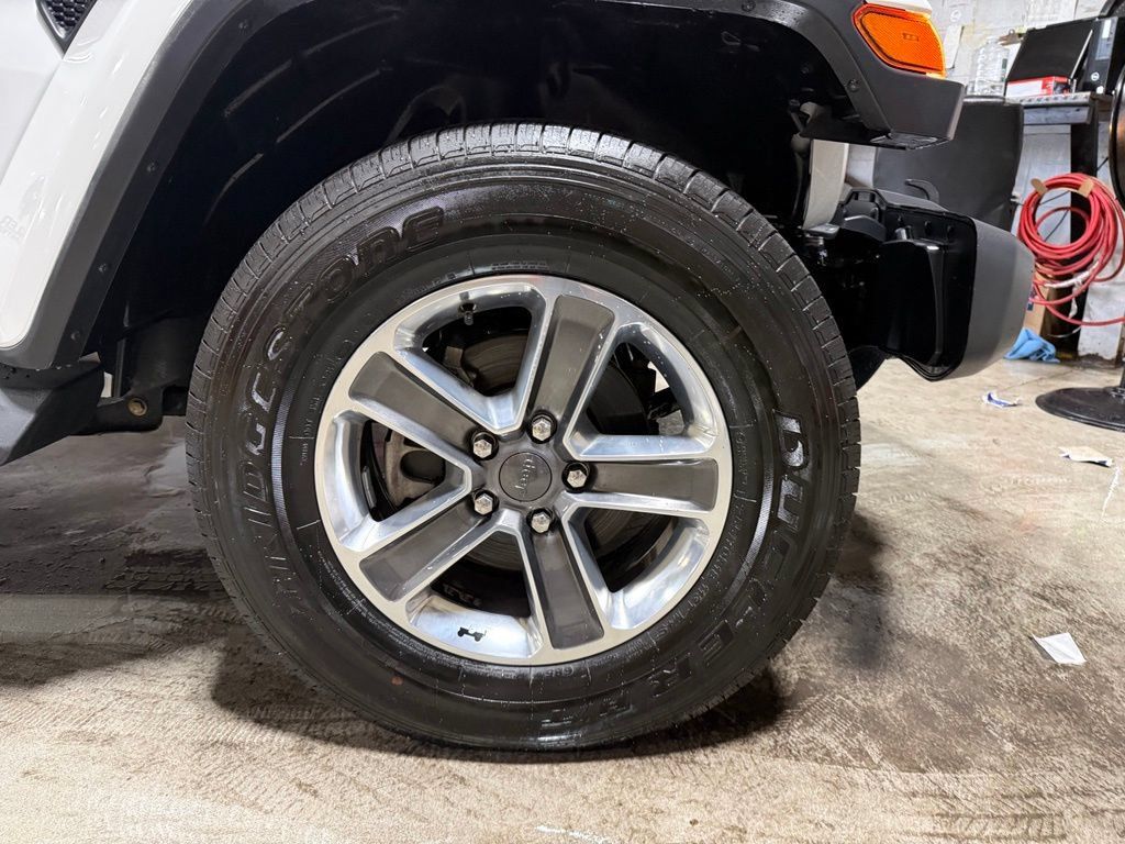 Used 2019 Jeep Wrangler Unlimited Sahara w/ Uconnect 4C Nav & Sound Group AWD/4WD image 37