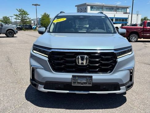 Used 2023 Honda Pilot Touring image 9