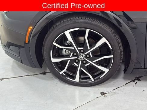 Used 2026 Toyota Prius Plug-In Hybrid w/ Limited Premium Package FWD image 24