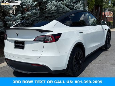 Used 2024 Tesla Model Y Long Range AWD/4WD image 8