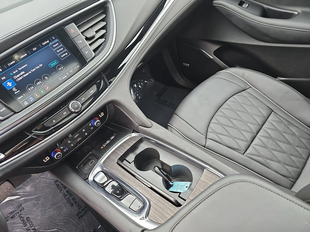 Used 2023 Buick Enclave Avenir w/ Avenir Technology Package AWD/4WD image 28
