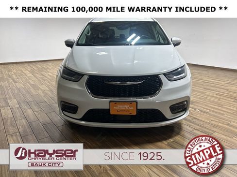 Certified 2023 Chrysler Pacifica Touring-L FWD image 3