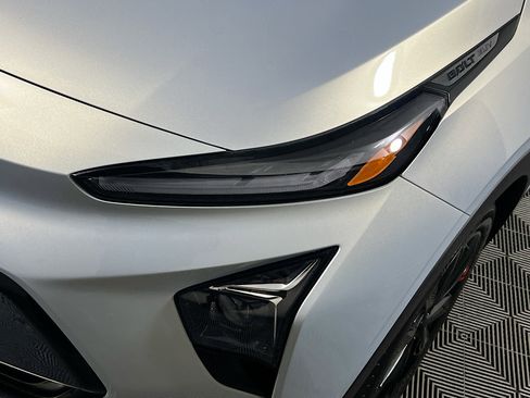 Used 2023 Chevrolet Bolt EUV LT w/ Convenience Package image 11