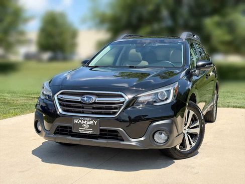 Used 2019 Subaru Outback 3.6R Limited w/ Popular Package #2 AWD/4WD image 1
