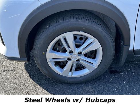 Certified 2025 Nissan Kicks Play S FWD image 13